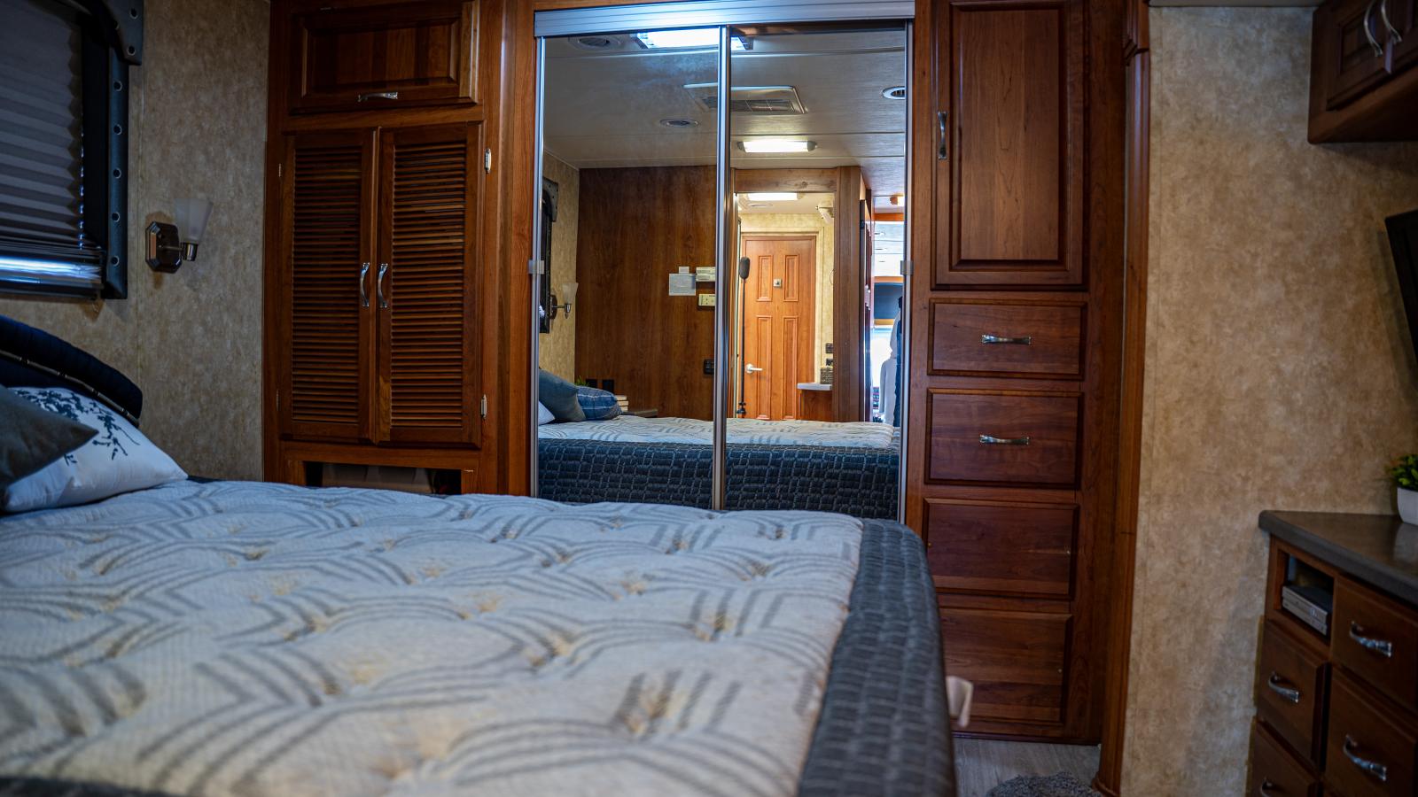 CRUISE-MASTER 3740FWS - VR Club Direct